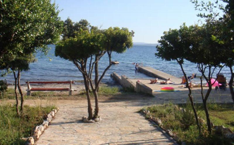 Apartments Antonija Punta Skala Next To Falkensteiner Resort Petrcane Exterior foto